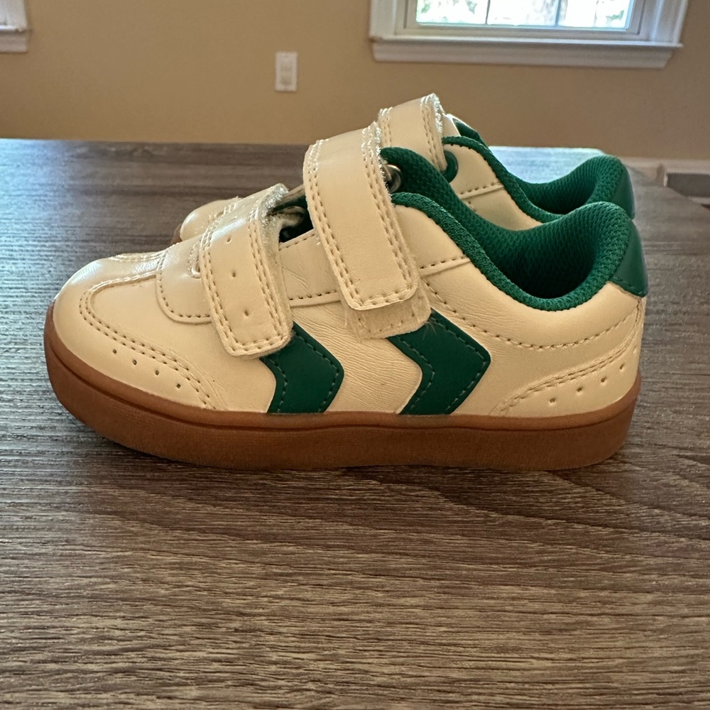 Dr. Scholl’s Toddler Size 8 Sneaker